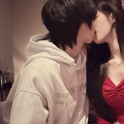 念旧是我的问题 我好想你 在每个夜里