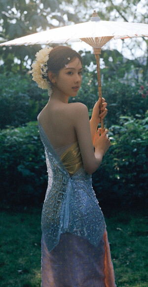 陈都灵