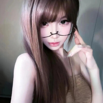 女