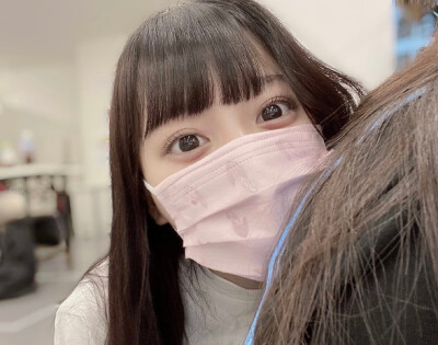 国中校服生