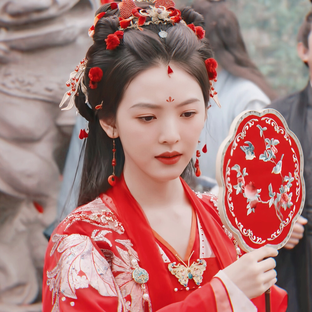 章若楠
原截wb夏日桃邮_