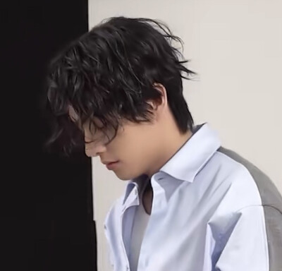 沈载伦