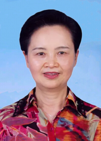 余幼明，1972年新洲县宝龙五七中学高中毕业