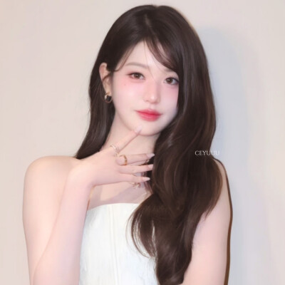 张元英