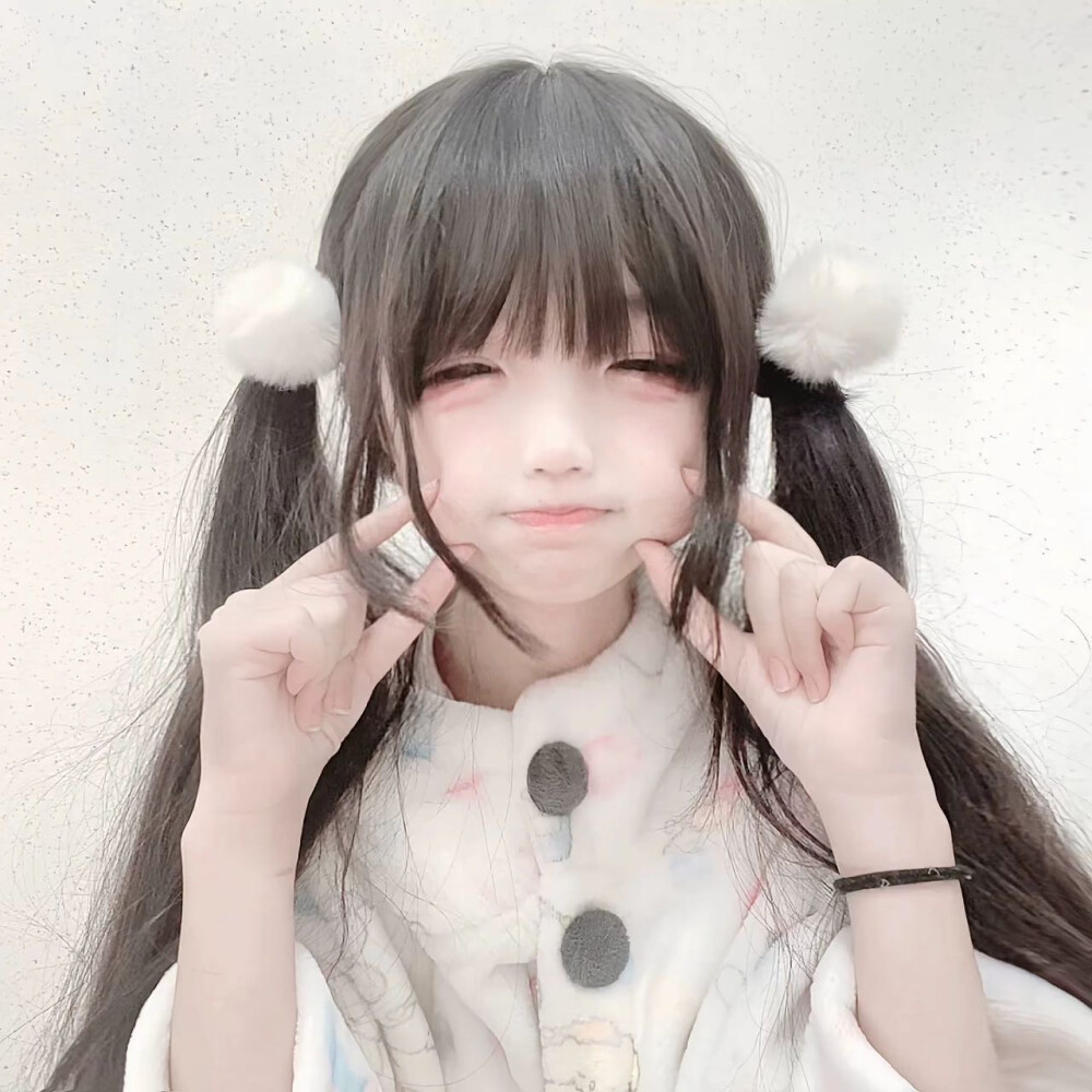 萌=⩌⩊⩌=