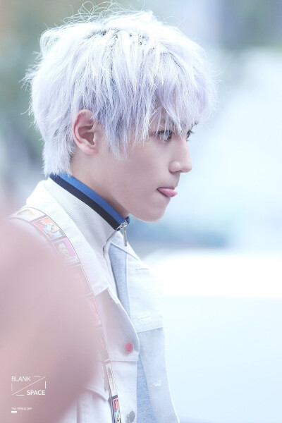李泰容