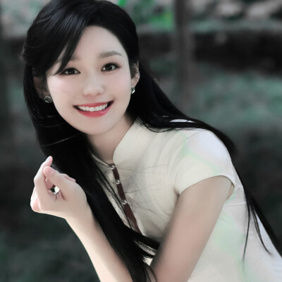 段奥娟