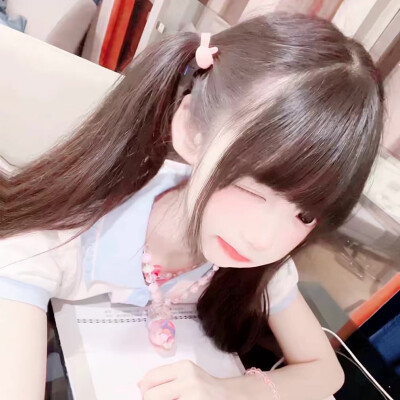 萌=⩌⩊⩌=