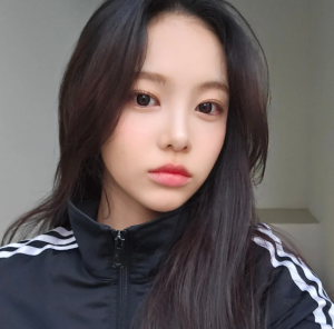 告诉朋友真的好爱她