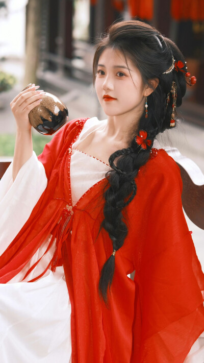 宥拉