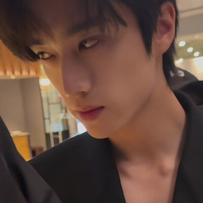 哥好久不见了哥