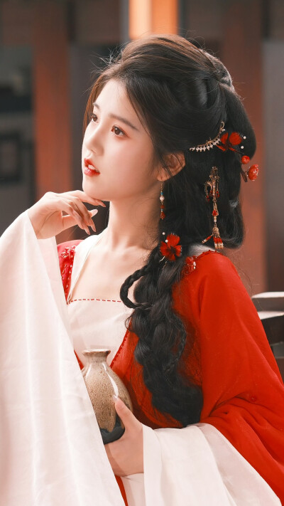 宥拉