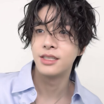 沈载伦