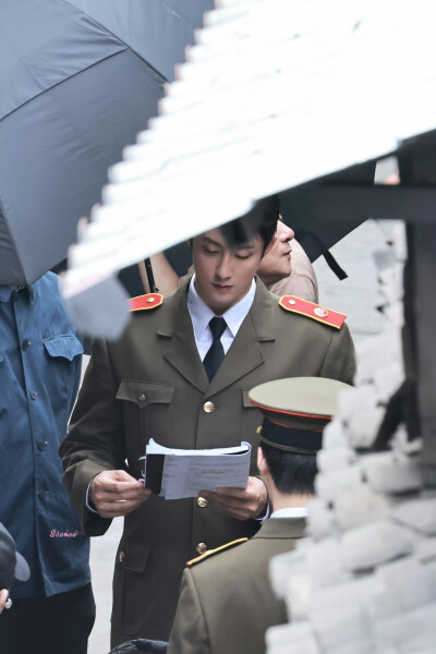 2025 黄景瑜《重器》路透