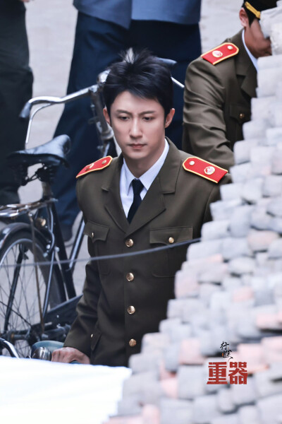 2025 黄景瑜《重器》路透