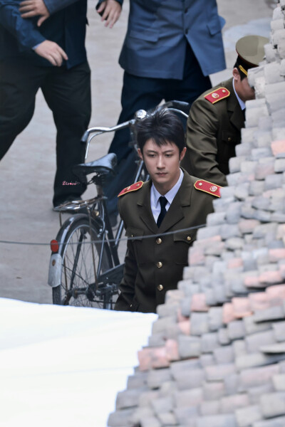 2025 黄景瑜《重器》路透