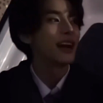 沈载伦
