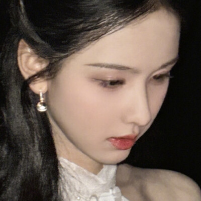 陈都灵