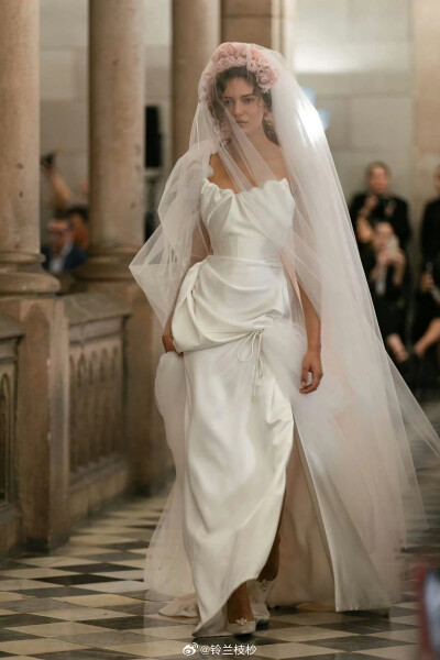 Vivienne Westwood 2026婚纱秀