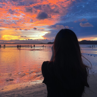  ᵀʰᵃⁿᵏ ʸᵒᵘ ᶠᵒʳ ᶠⁱⁿᵈⁱⁿᵍ ᵐᵉ ⁱⁿ ᵗʰᵉ ᶜᵒʳⁿᵉʳᵒᶠ ᵗʰᵉ ʷᵒʳˡᵈ.
谢谢你 在世界的角落 找到我。
头像背景套图