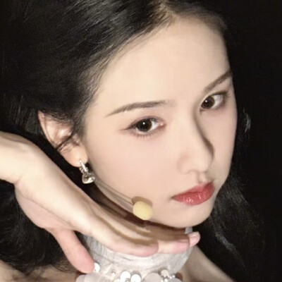 陈都灵