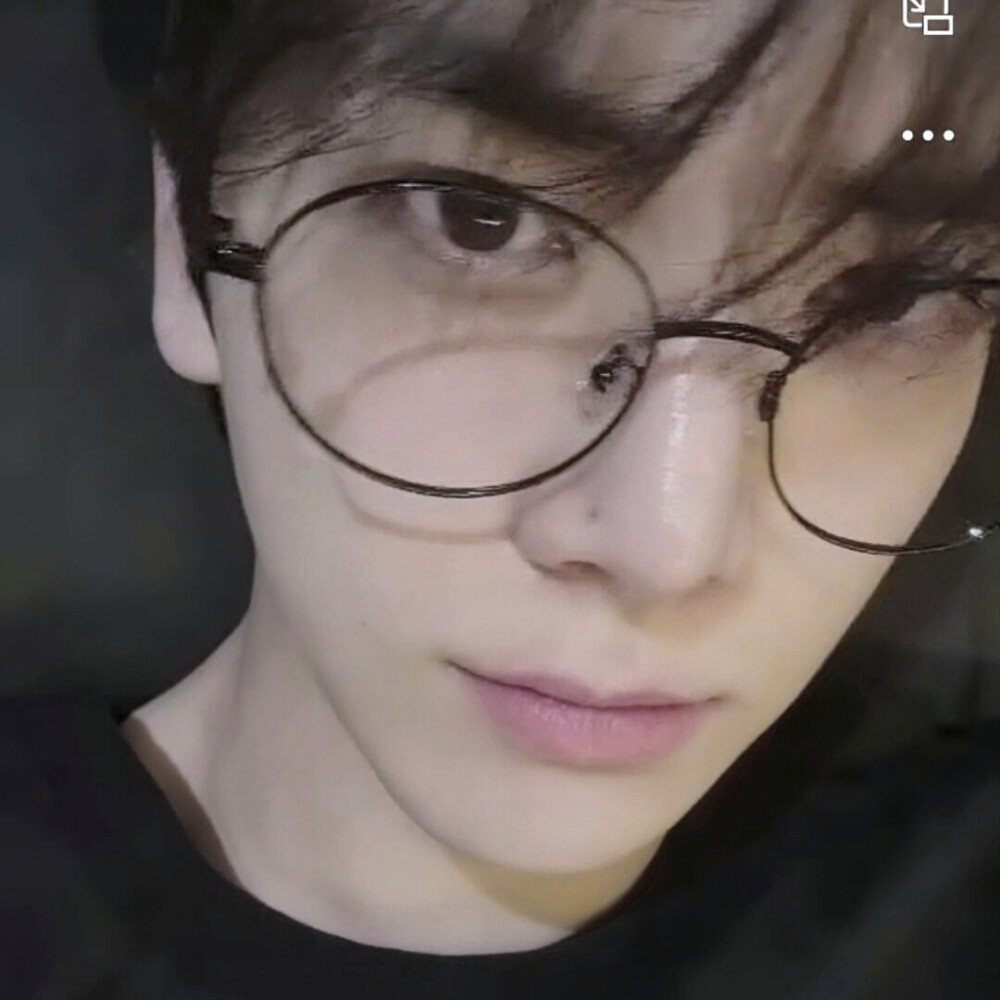 金泳勋
之前的图，调了个色