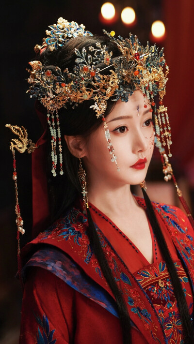 明眸 李知安 姜贞羽
