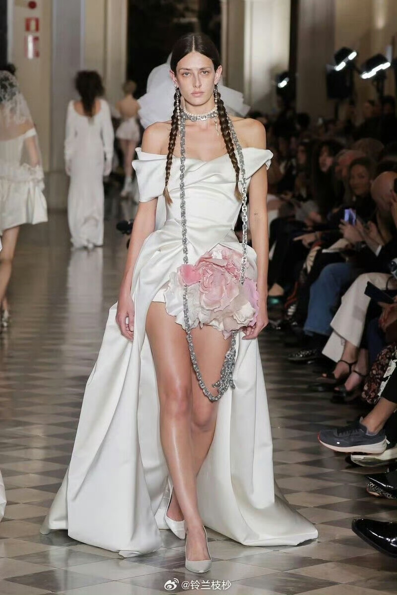 Vivienne Westwood 2026婚纱秀