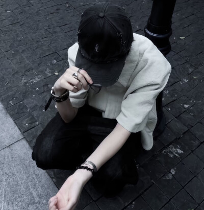 权威男头 拿图点赞关注