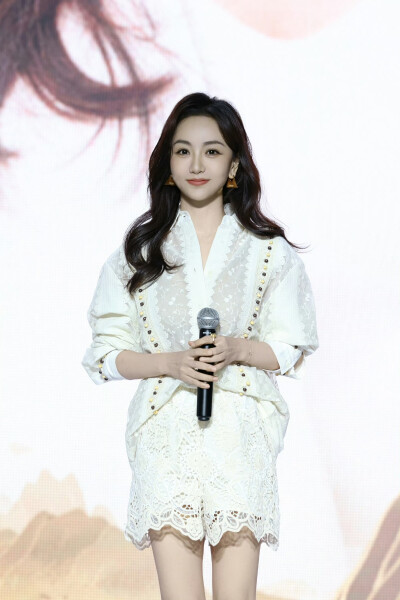 杨蓉