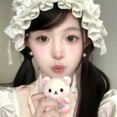 女