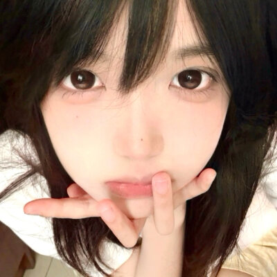 女