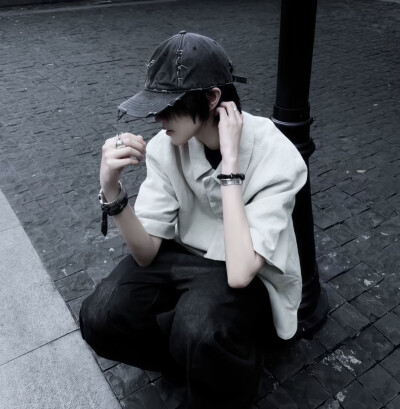 权威男头 拿图点赞关注