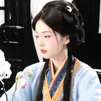 洛春赋/遥遥佳人入梦来