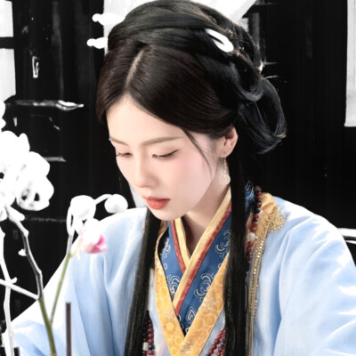 洛春赋/遥遥佳人入梦来