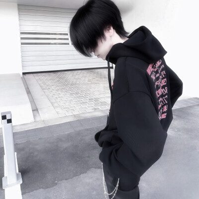 青年