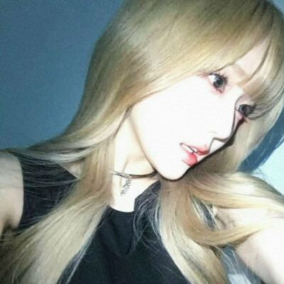 尹舒妍