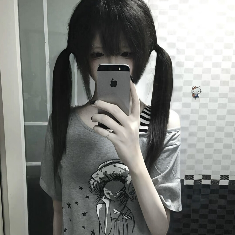 ✰