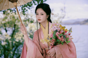 张雅钦