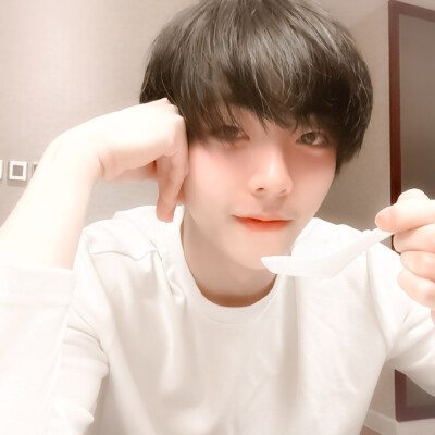 陈立农