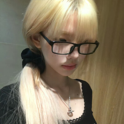 女头