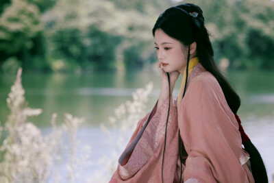 张雅钦