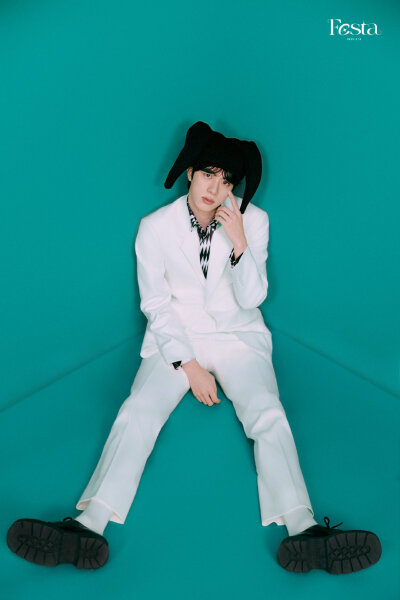 防弹少年团官博更新 【250601 】
HOSEOKJIN Photo (Concept Switch ver.) #2025BTSFESTA
#BTS12thAnniversary
#金硕珍