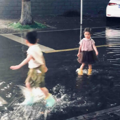 请看穿我的悲观再拥抱我的一切.