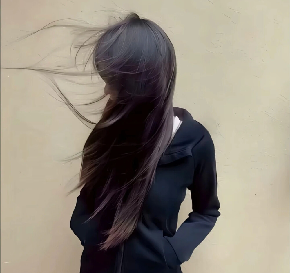侧影女头
