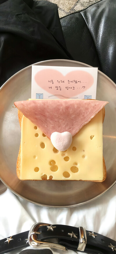 你的瞳孔 我是应景之笼 ​​​
#ins风壁纸#
