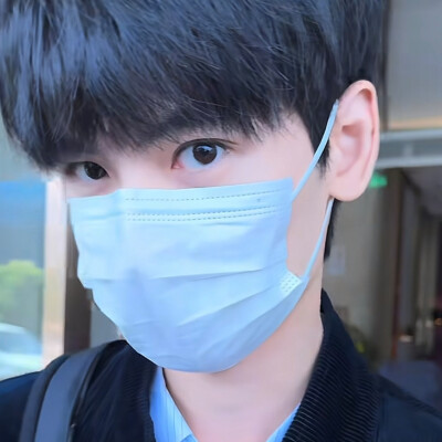 黄俊捷