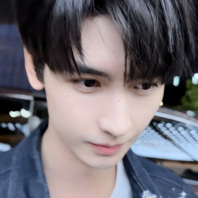黄俊捷