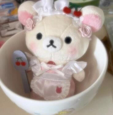 轻松熊熊妹白底头像