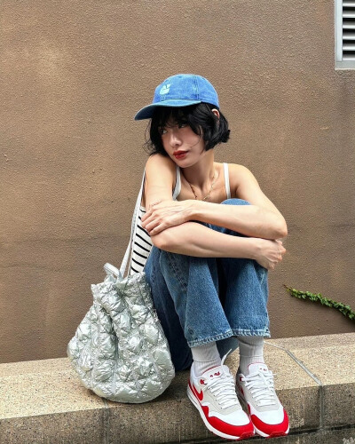 BY爱喝可乐的古娜小姐